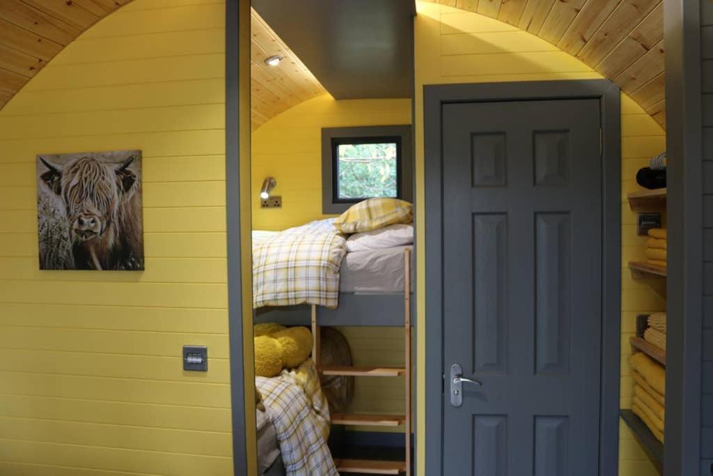 Glampods Glamping Pod - Meet Highland Cows And Sheep Elgin Villa Exterior photo